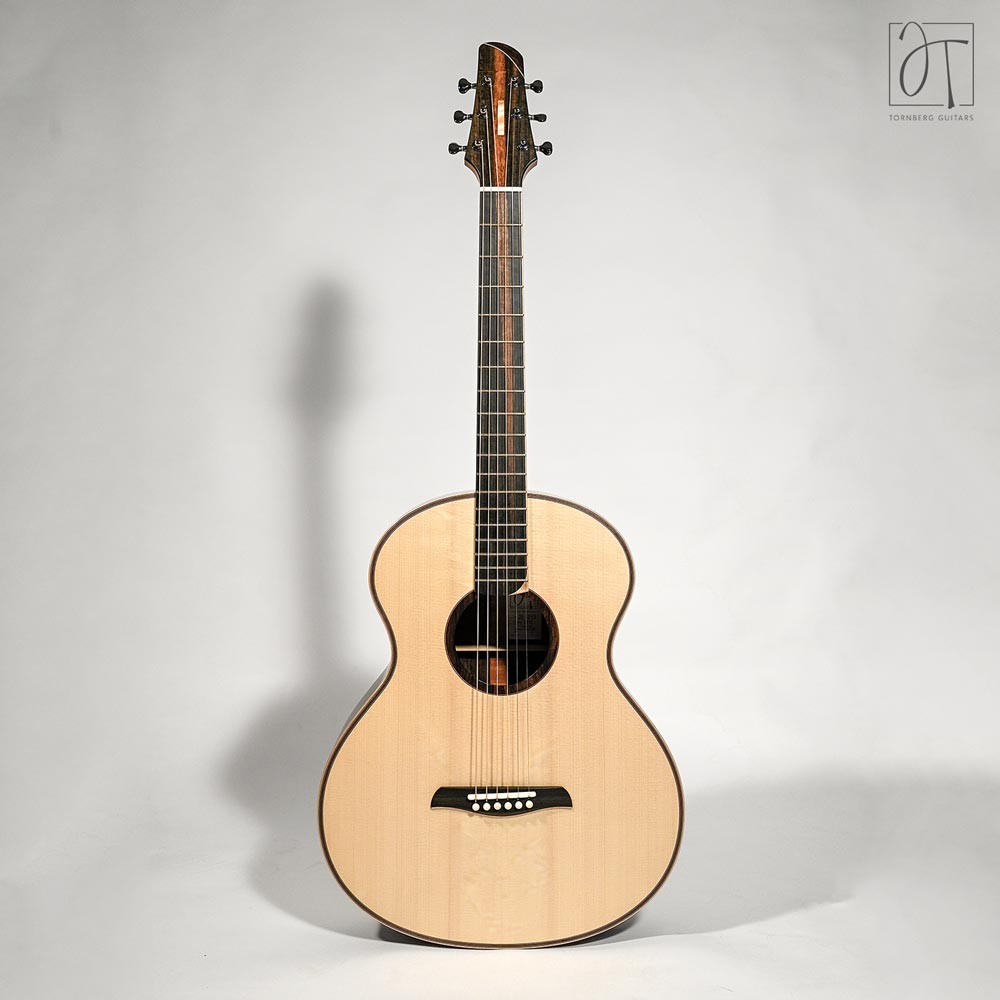 SJ12 - Figured Indian Rosewood & Bearclaw Carpathian Spruce
